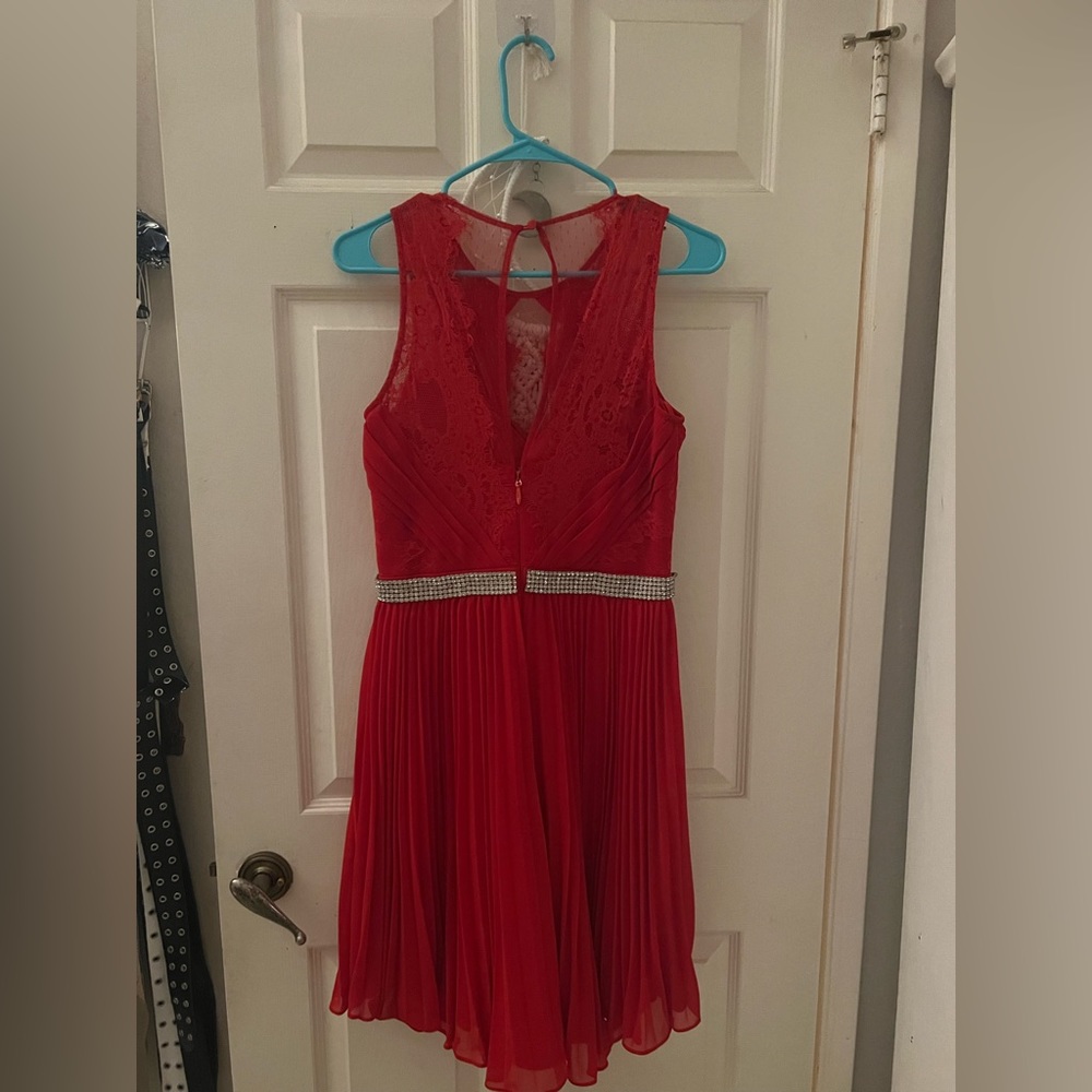 Red Dress - Picture 2 of 3